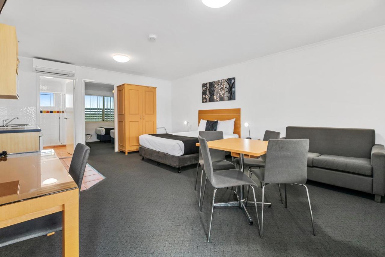 Motor 4* Browns Plains